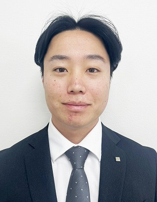 牛込　利偉 (うしごめ　りい)