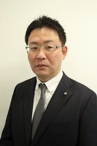 柳　庚志（やなぎ　こうじ）