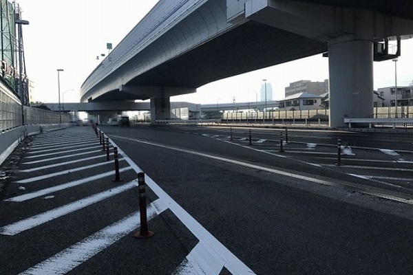 魚崎出口から国道43号線を西方向へ約5分 魚崎出口から国道43号線を西方向へ約5分