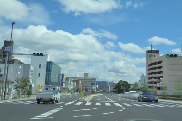 直進します。(イオンタウン姫路を通過します。)