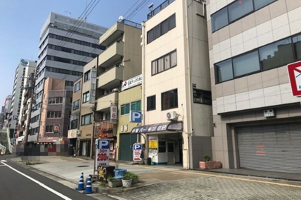 四つ橋筋を堺方面から北上ルート
小林パーキングは車両の制限がございますので、弊社スタッフへ一度ご確認ください。 四つ橋筋を堺方面から北上ルート
小林パーキングは車両の制限がございますので、弊社スタッフへ一度ご確認ください。