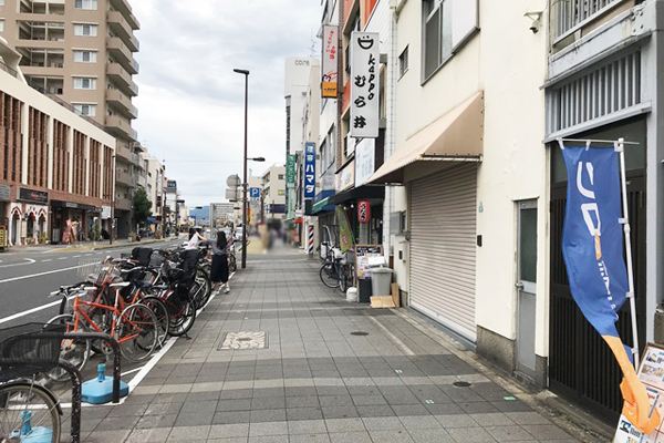 そのまま道なりに