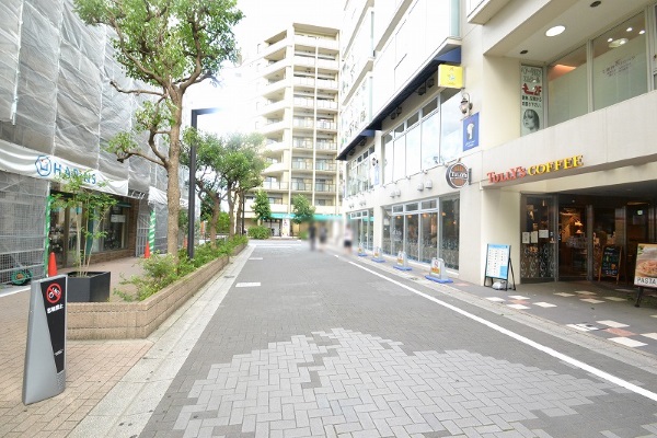 さらに直進します。