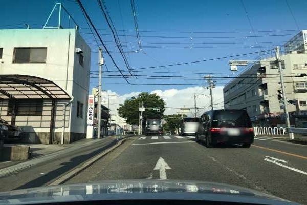 そのまま『北五葉1』交差点を直進で通過します。 そのまま『北五葉1』交差点を直進で通過します。