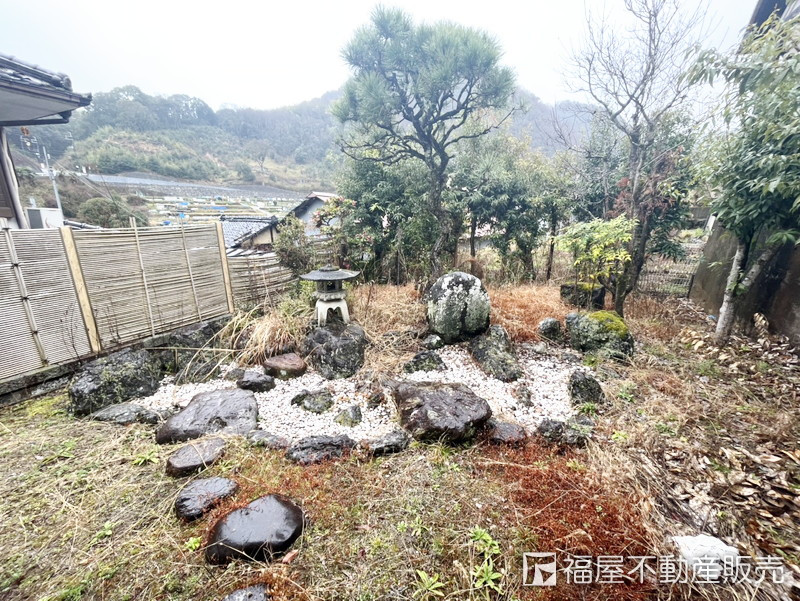 detached 大字尺代