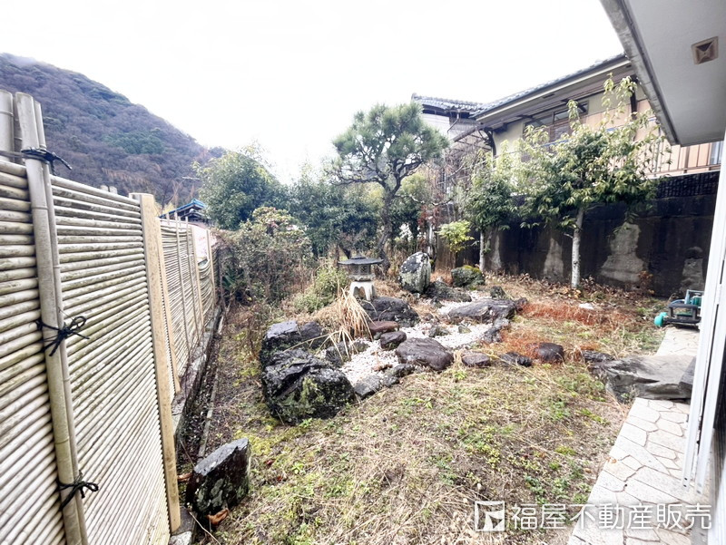 detached 大字尺代