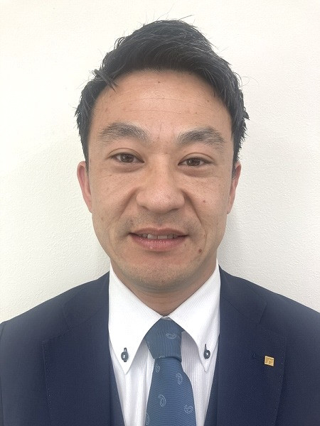 日高 慎 (ひだか しん)