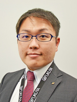 大友 健輔 (おおとも けんすけ)