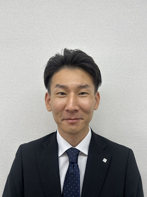小松　亮介 (こまつ　りょうすけ)